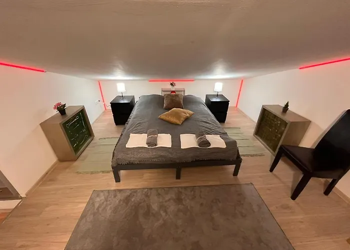 King House & Garden With Ac And Free Parking Possibility