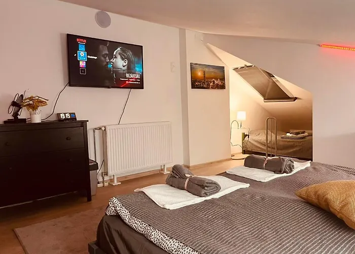 King House & Garden With Ac And Free Parking Possibility