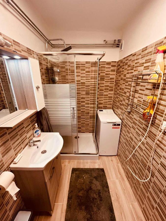 King House & Garden With Ac And Free Parking Possibility Appartement