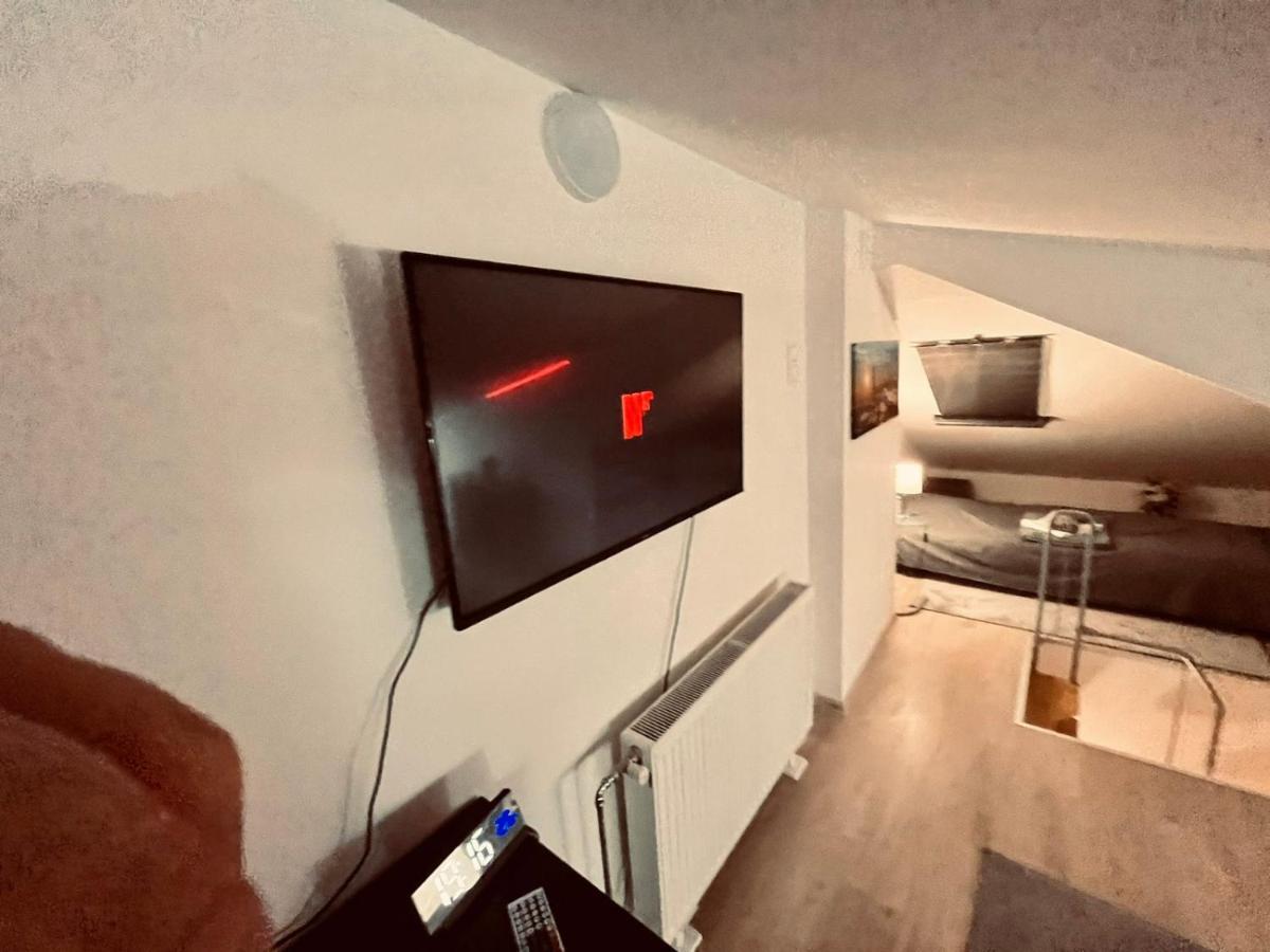Апартаменти King House & Garden With Ac And Free Parking Possibility